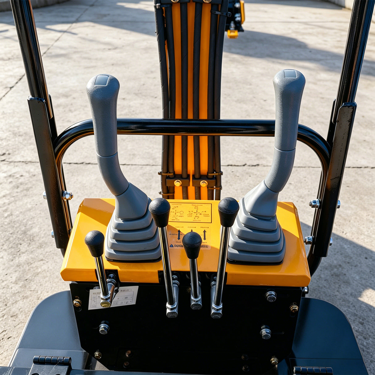 MMS 1 Ton Mini Excavator 13.5HP 420CC EPA GAS Engine, Hydraulic Thumb, Mini Trencher Digger Machine MS10H